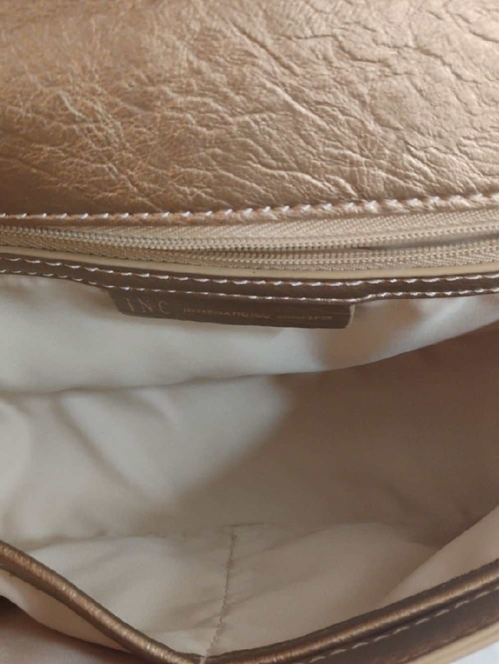 Metallic Gold Woven-Texture Crossbody with Chain Strap - Picture 5 of 5